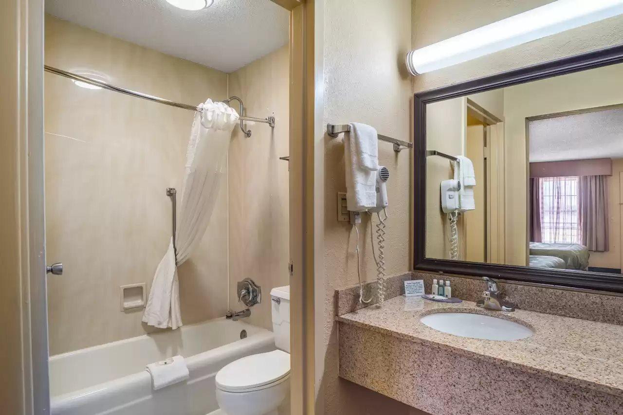 Quality Inn & Suites Санти Экстерьер фото