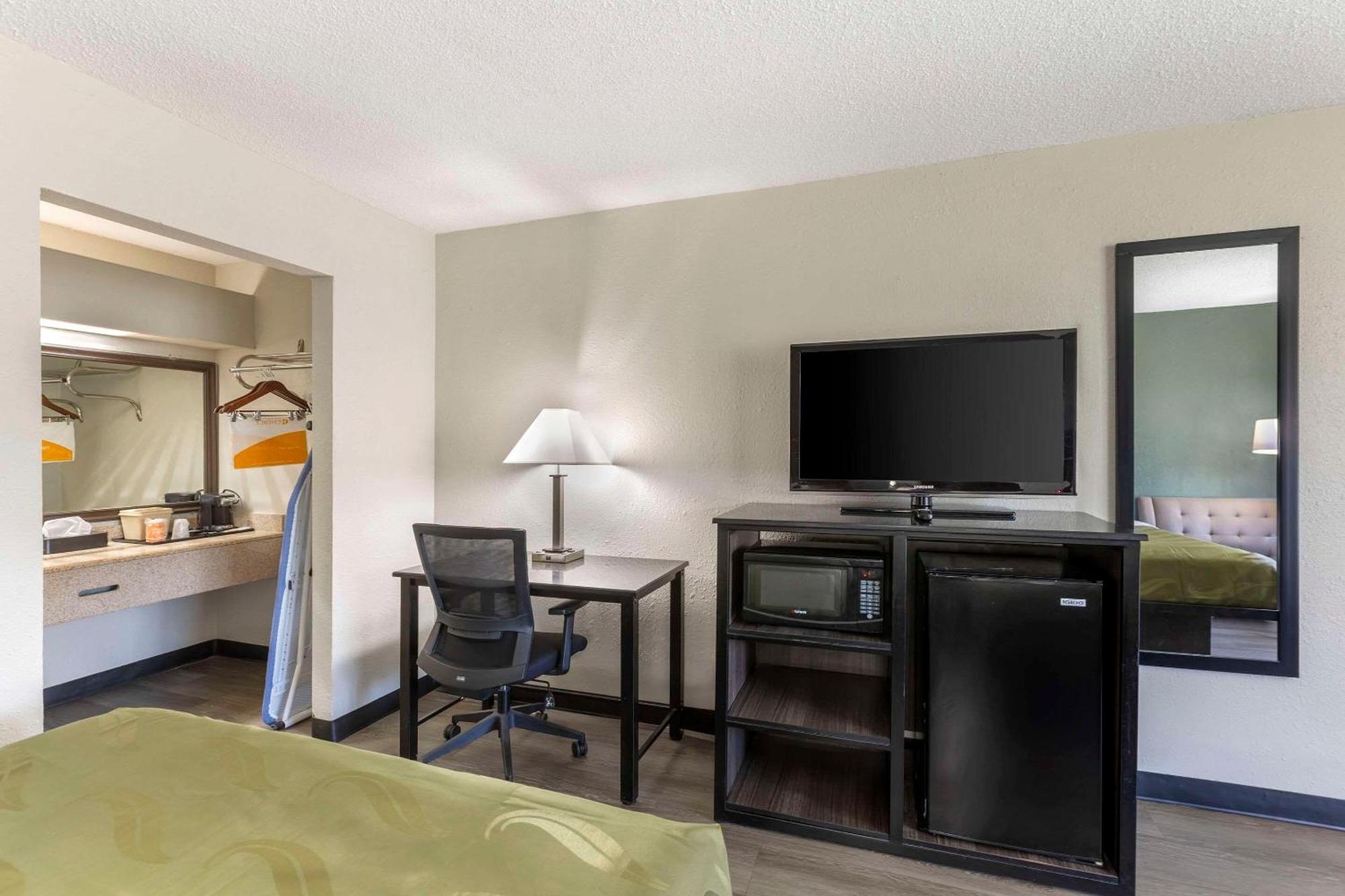 Quality Inn & Suites Санти Экстерьер фото