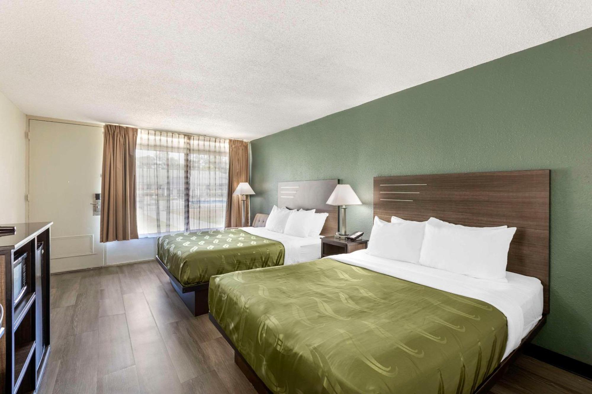 Quality Inn & Suites Санти Экстерьер фото