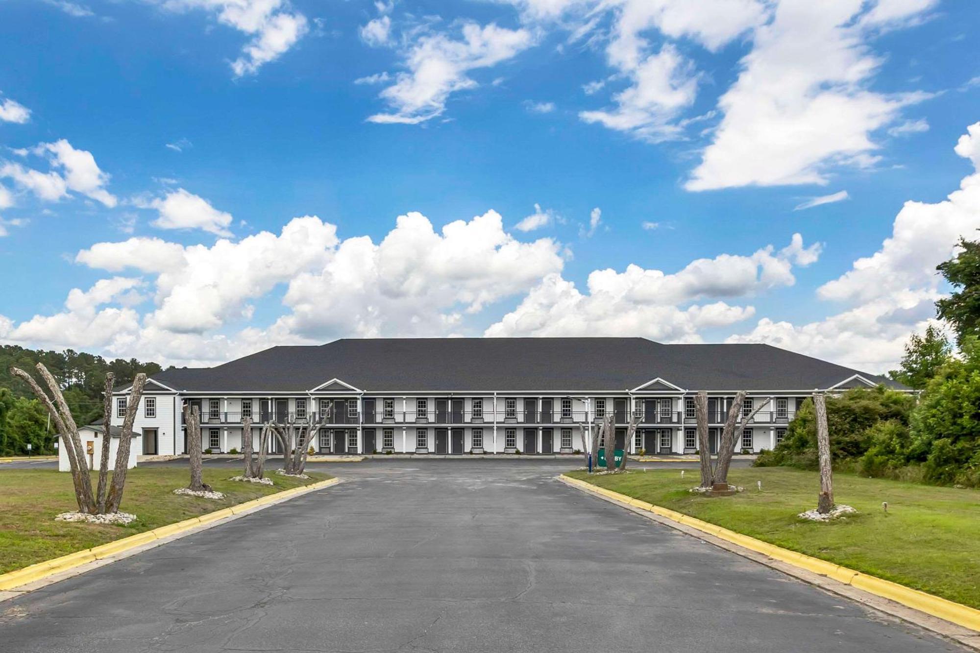 Quality Inn & Suites Санти Экстерьер фото