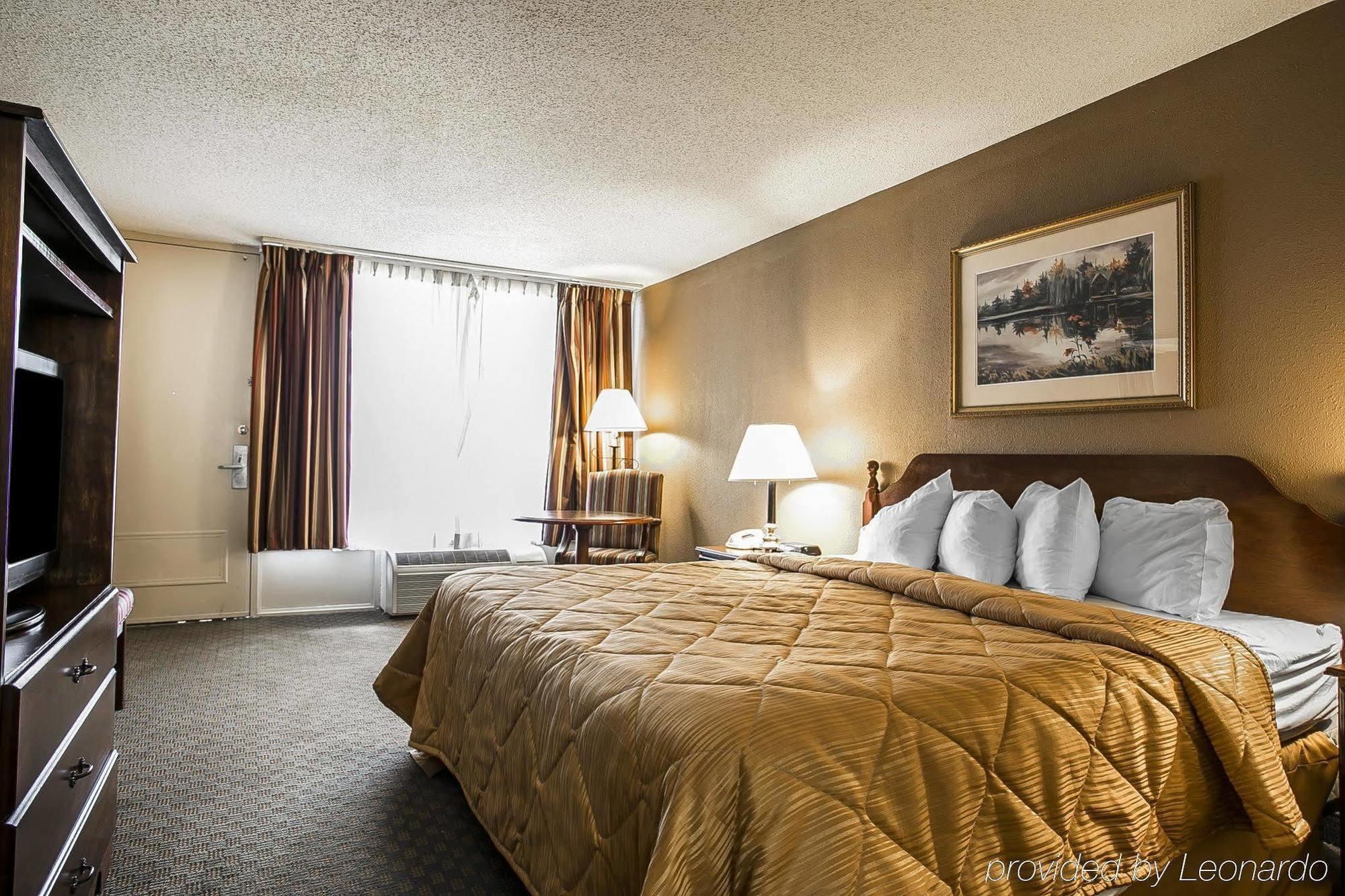 Quality Inn & Suites Санти Экстерьер фото